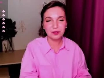 kindhazelhere_ on Chaturbate