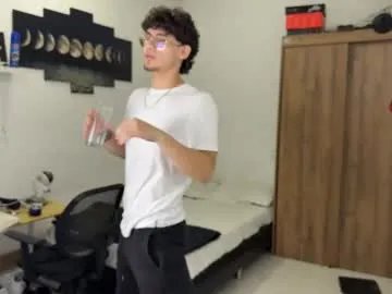 kisan_smith on Chaturbate