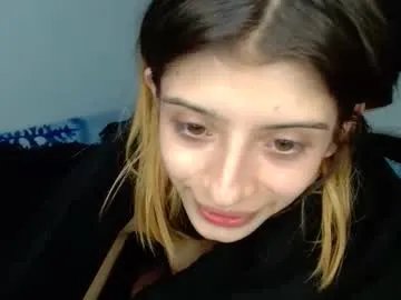 kratos_and_afrodita on Chaturbate