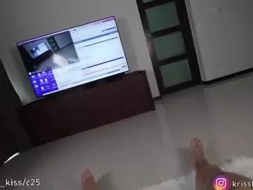 Group krisskissshow on Chaturbate