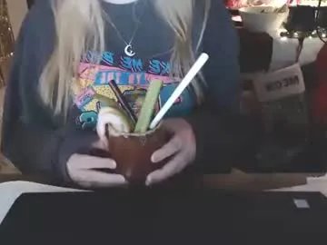 Freechat kymchi on Chaturbate