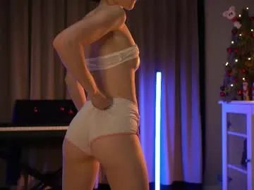 lady_nicolett on Chaturbate