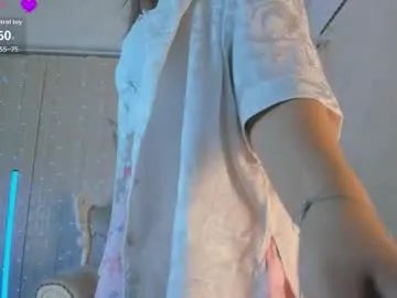 laramiaa on Chaturbate