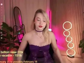 laurawifeness on Chaturbate