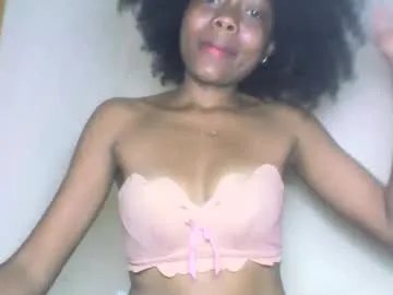 layannek on Chaturbate