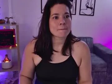 leiablack2 on Chaturbate