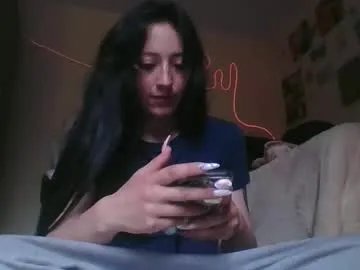 lia_queen610 on Chaturbate