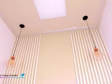 lila_cohen on Chaturbate