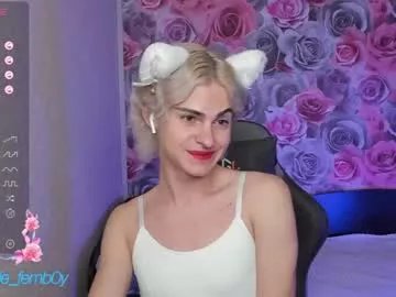 little_femb0y on Chaturbate