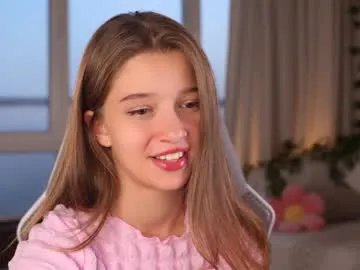 little_poetry on Chaturbate