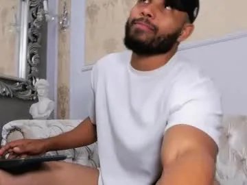 logansimmons on Chaturbate