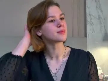 lorapuffs on Chaturbate