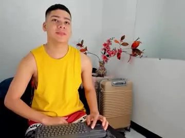 lucastorrez01 on Chaturbate