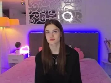 luisaclover on Chaturbate