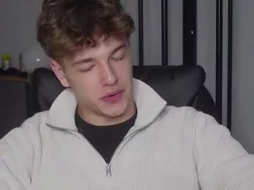 lukedesirable on Chaturbate