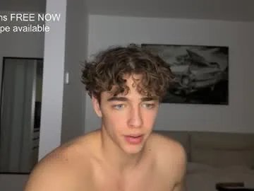 lukedesirable on Chaturbate