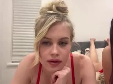 lunarose17 on Chaturbate