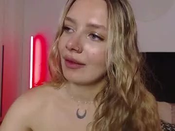 lunaticabae on Chaturbate