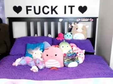 mackenziewolfe on Chaturbate