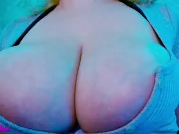 maggielandrin —  FLASH BOOBSL = THE LUCKY NUMBER between 1 and 20  - Multi Goal:  TOPLESS BOOBS OIL  [1555 tokens left] #bigboobs #bbw #milf #bigass #bigtits