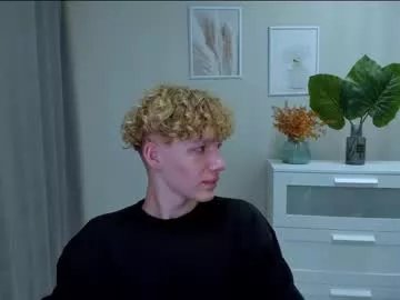 malcolm_yang on Chaturbate