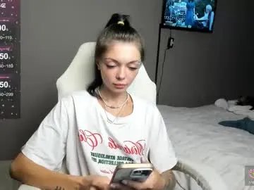 mariella__adams on Chaturbate