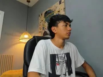 markbowie — GOAL: sexy dance [50 tokens remaining] Welcome to my room! #feet #18 #teen #lovense #new