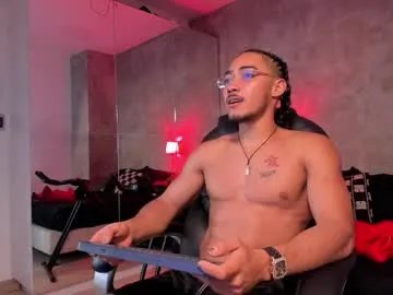 maximo_zahir on Chaturbate