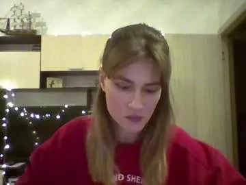 maybellebombich on Chaturbate