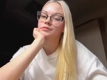 megganskurski — Goal: Air kiss -  My name is Mia, I hope to make a lot of friends #new #18 #young #shy #teen [15 tokens remaining]