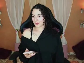 merida_bell18 on Chaturbate