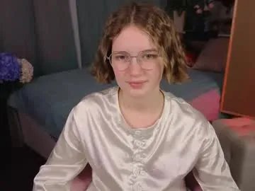 mia__mooore — Lick the whipped cream off finger close-up [10 tokens left] Hi ! I'm #new here!I'm little shy, but very glad to meet you! #teen #18 #glasses #lovense