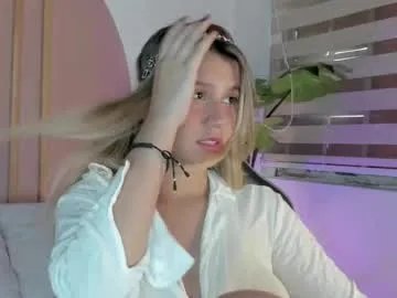 mia_curry on Chaturbate
