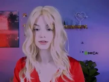 mia_starrr_ on Chaturbate