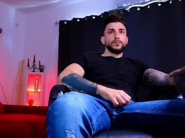 mightyaaron on Chaturbate