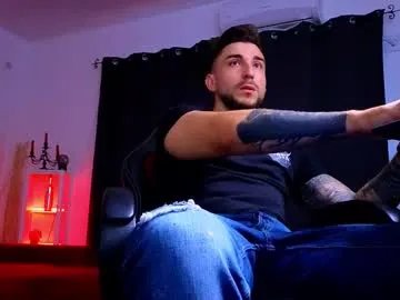 mightyaaron on Chaturbate