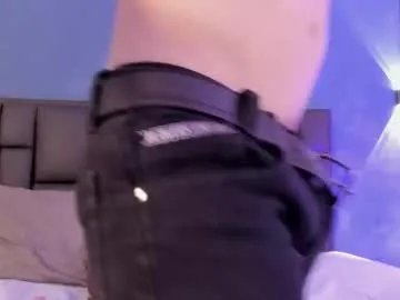 mikaelslow on Chaturbate