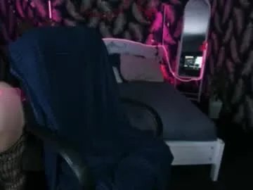 mira_fyre on Chaturbate