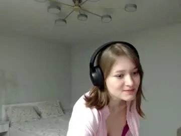 mirakissss — Hello Goal: air kiss | My name is Mira #new #18 #shy #teen #skinny [15 tokens remaining]