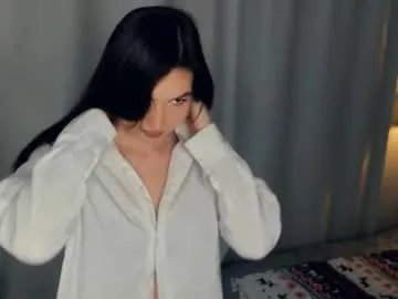 mirandabettman — If I'm a genie, what wish will you make? - Goal: will you caress my beautiful boobs? [35 tokens left] #teen #natural #new #bigboobs #18