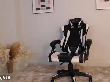 Freechat missvirggii on Chaturbate