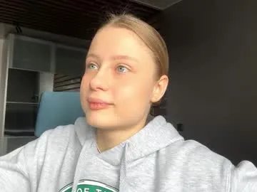 mistiedardon — Goal: Let me hair down Hey, I'm Melissa!  #new #cute #shy #teen #18 [30 tokens remaining]