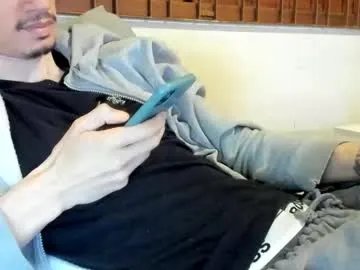 moderdelier on Chaturbate