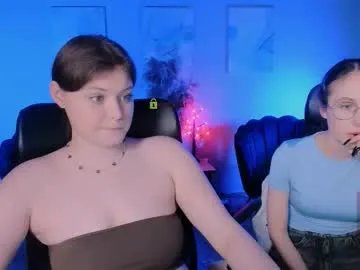 mona_cloud on Chaturbate