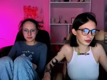 mona_cloud on Chaturbate