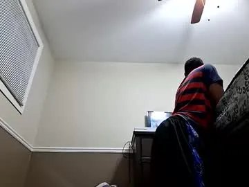 moneyboysaveg548 on Chaturbate