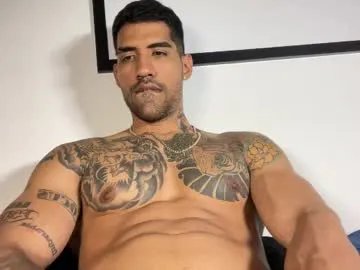 myke_esthetic on Chaturbate