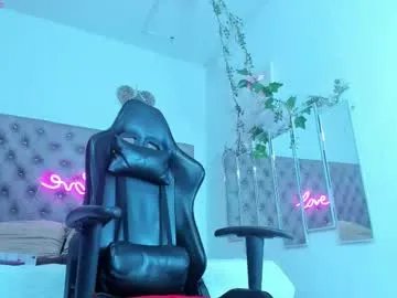 naomi_viper_ on Chaturbate