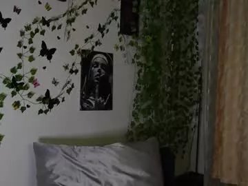 naughtyhomemade17 on Chaturbate