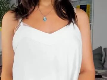 neldaestey on Chaturbate